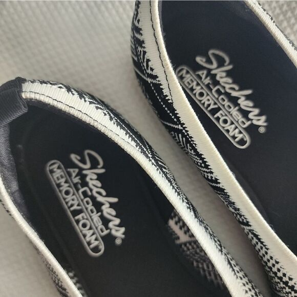 Skechers air cooled memory foam western print plats - Picture 12 of 12